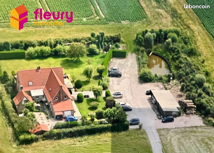 Maison 10 pièces 302 m² · à Herzeele · 302 m² · 435 000 €