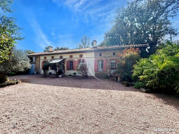 Ferme 9 pièces 363 m²