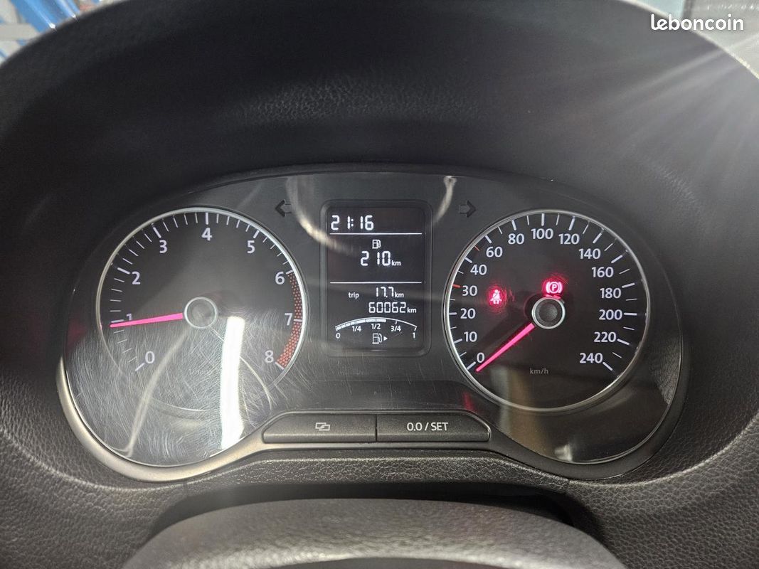 VOLKSWAGEN POLO 1.2 70 Cross BVM (image 17)