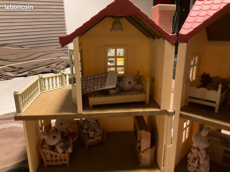 Maison sylvanian familles + 9 personnages (image 3)