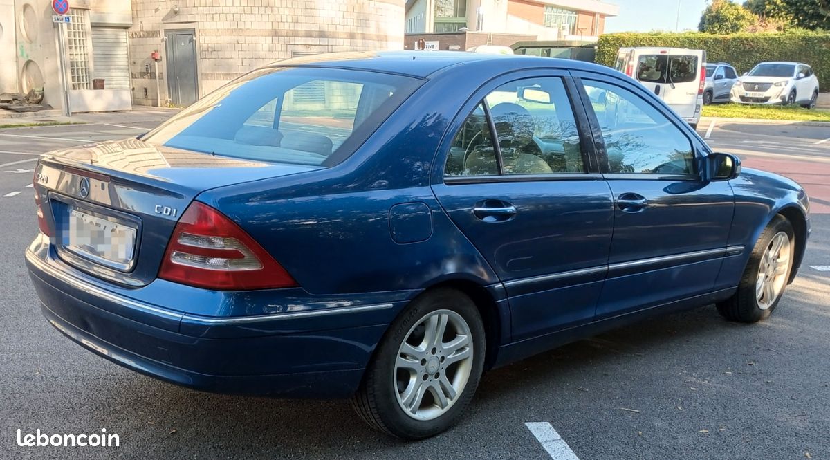 Mercedes C220 (image 2)