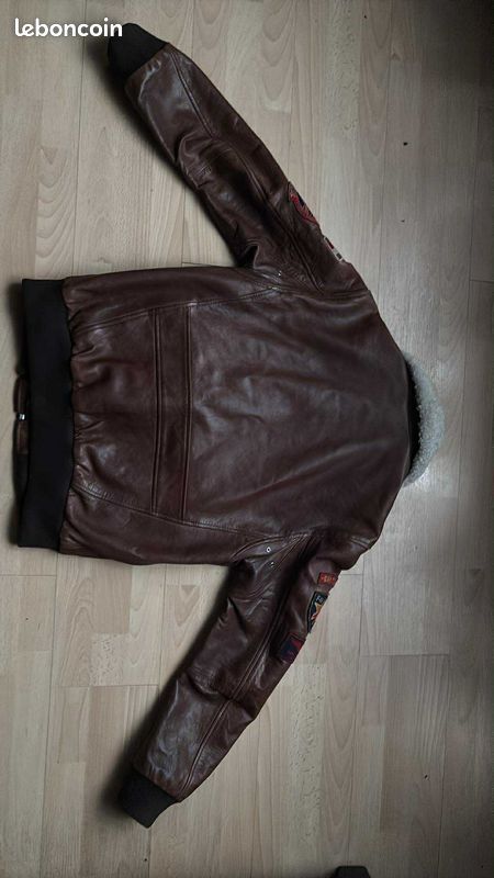 Bombers top gun (image 2)