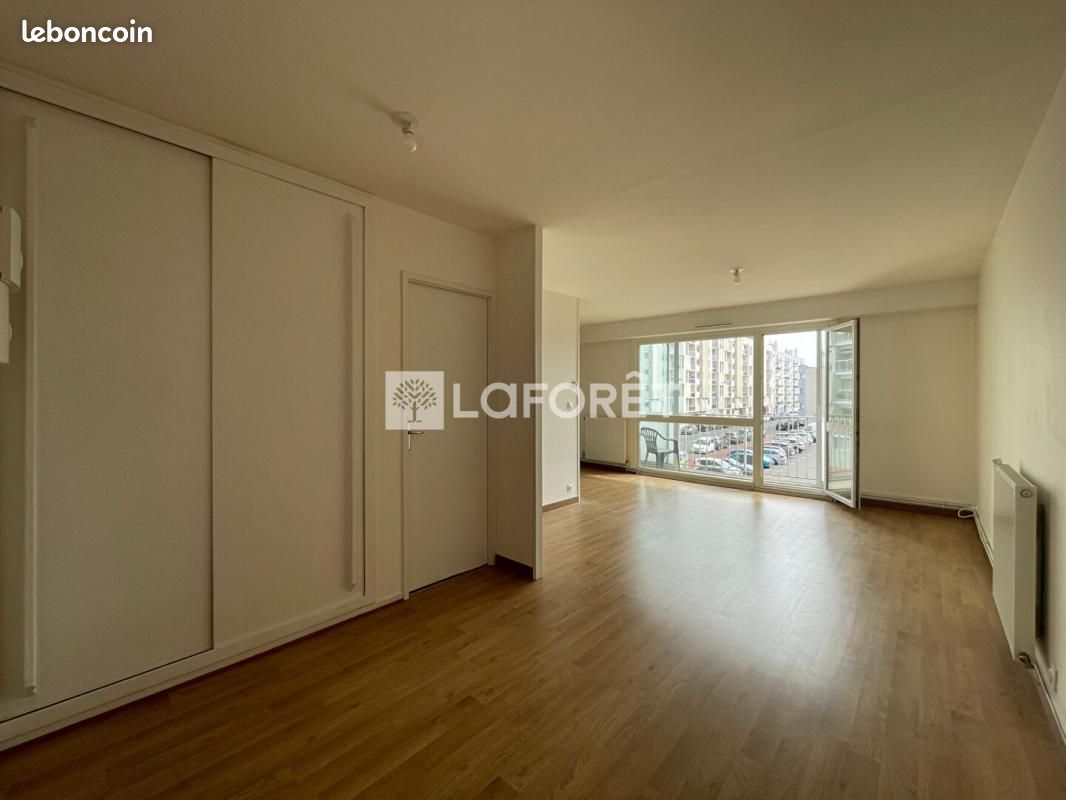 Appartement 1 pièce 33 m² · à Calais · 33 m² · 472 €/mois