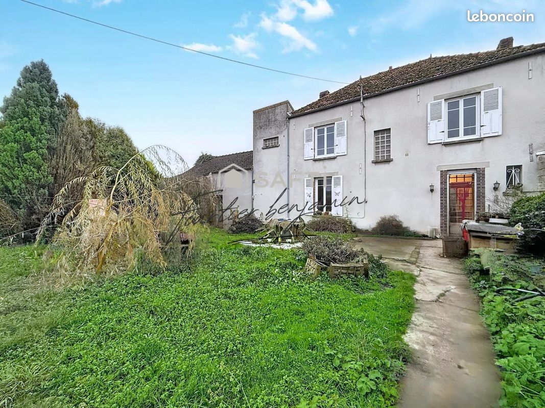 Maison 4 pièces 126 m² · à Longueville · 126 m² · 150 000 €