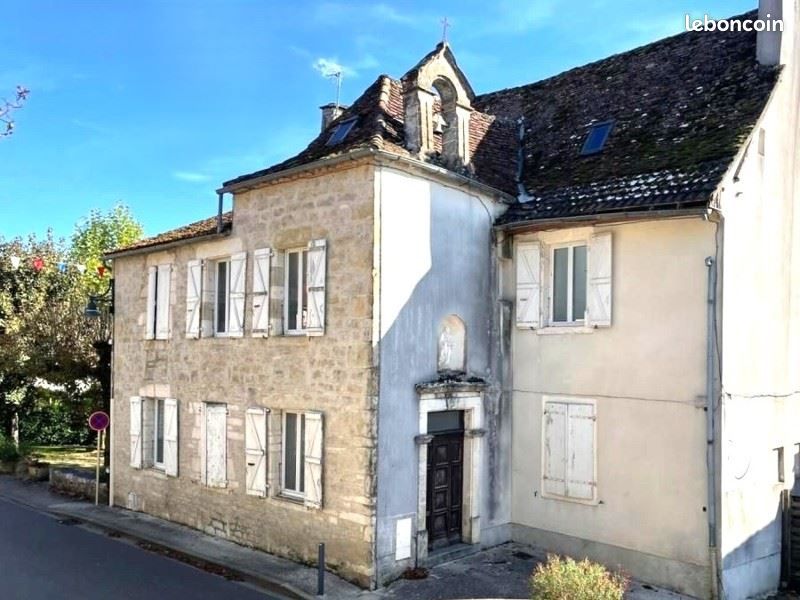 Immeuble 250 m² · à Alvignac · 250 m² · 93 415 €
