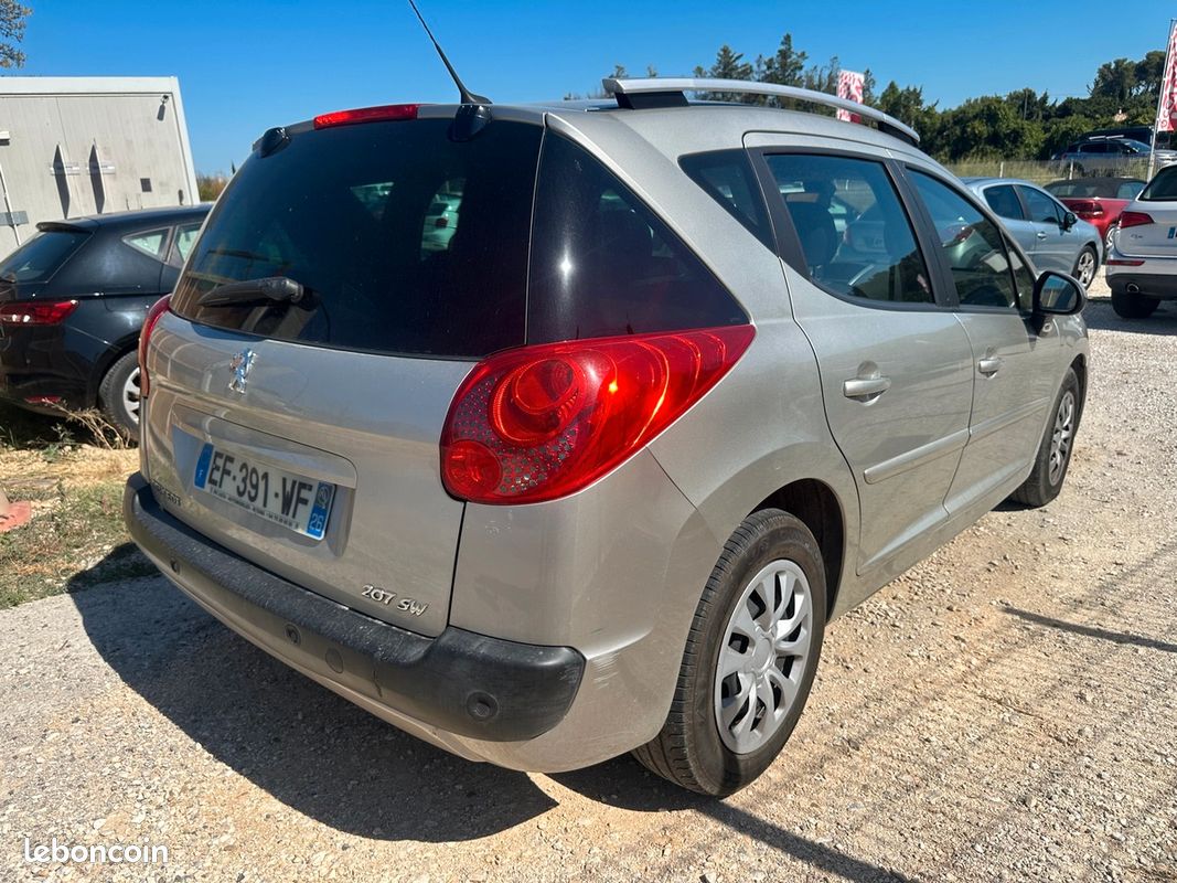 Peugeot 207 1.6 thp *BOITE AUTO (image 4)