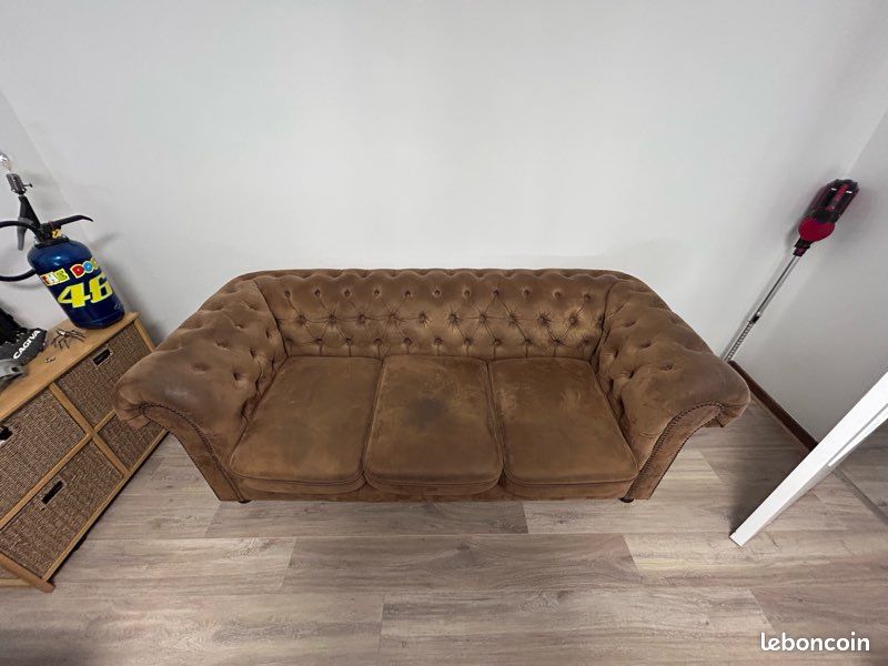 Canapé chesterfield (image 2)