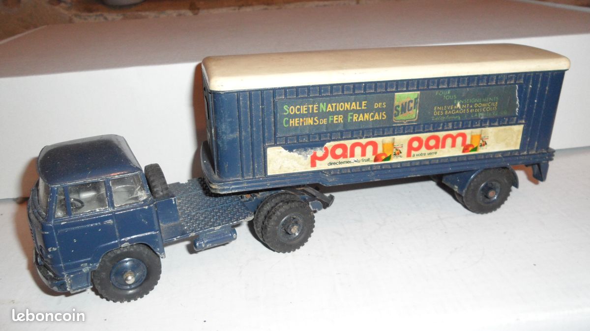 Camion miniature Unic SNCF Dinky Toys (image 1)