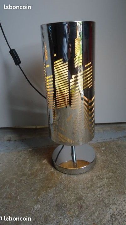 Lampe De Table New York Bleue Métal Et Plastique Moderne Occasion