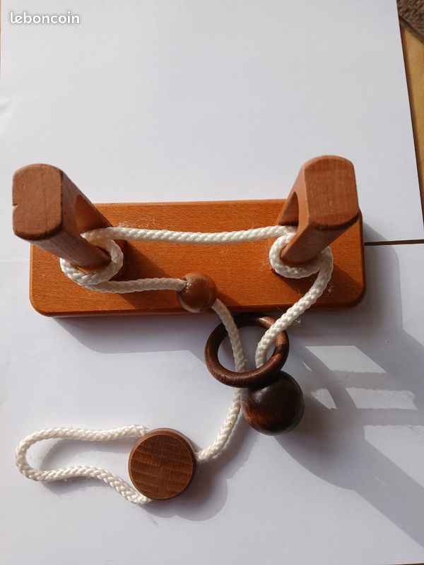 Casse-tête en bois (image 3)