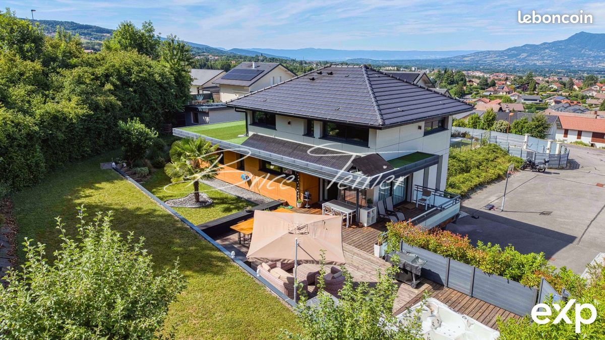 Maison 6 pièces 154 m² · à La Roche-sur-Foron · 154 m² · 729 000 €