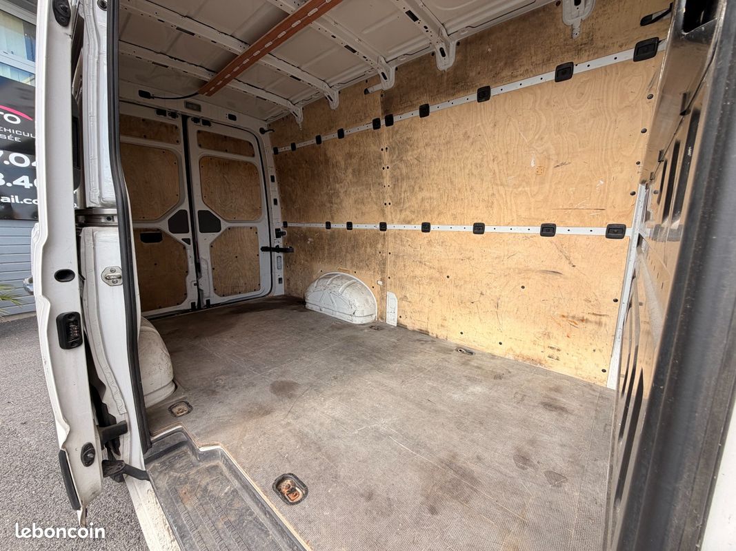VOLKSWAGEN CRAFTER VAN Phase 2 35 L2H2 2.0 TDI 140 BUSINESS LINE (image 8)