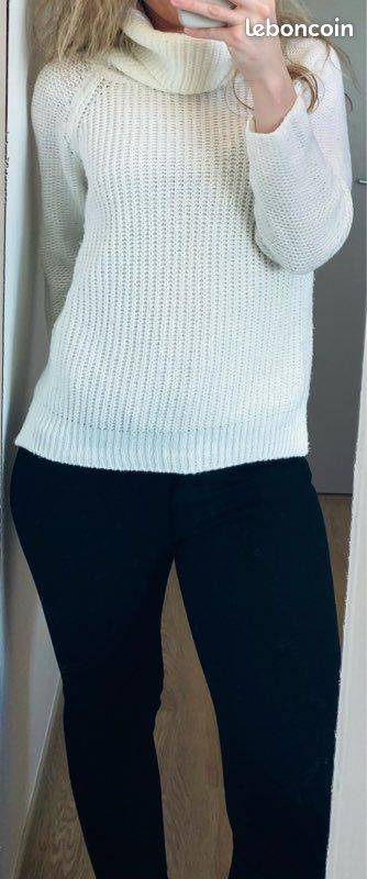 Pull blanc col roulé (image 9)