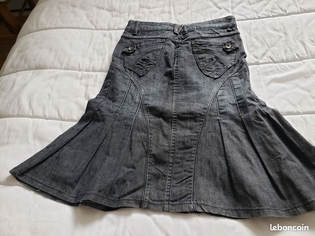 Jupe en jean noir (image 2)