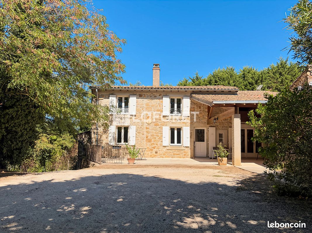 Maison 6 pièces 189 m² · à Charmes-sur-Rhône · 189 m² · 568 000 €
