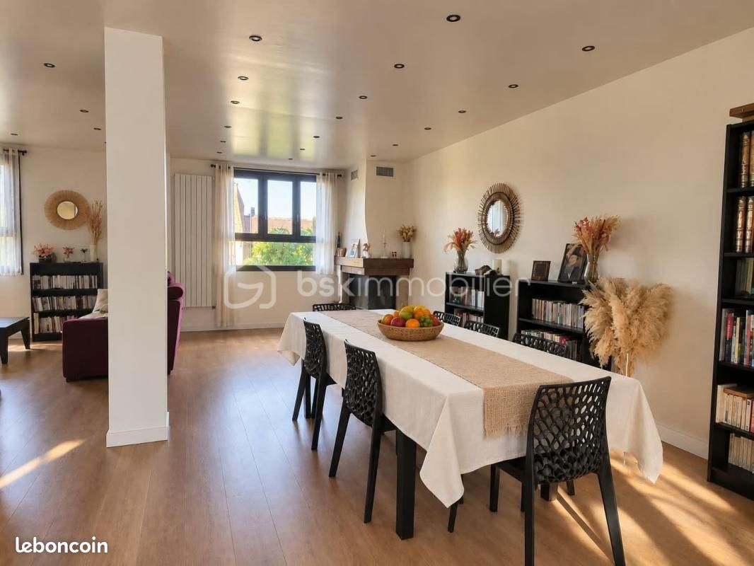 Maison 6 pièces 142 m² · à Romainville · 142 m² · 735 000 €