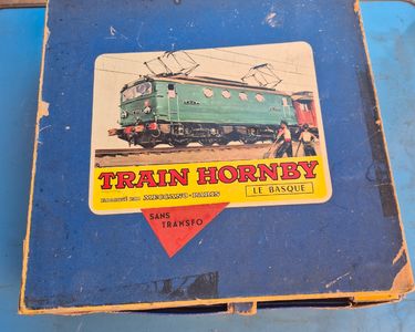 Coffret Hornby-acho – Paris Lille – Échelle HO – Modélisme Ferroviaire