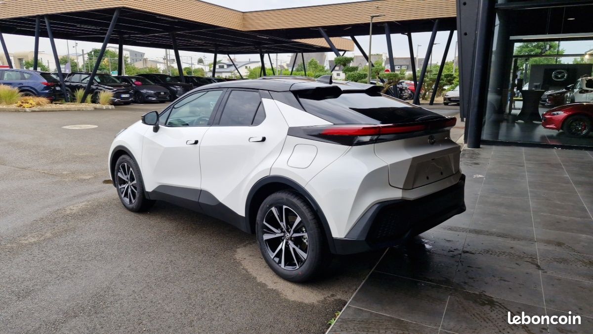 Toyota C-HR 1.8 Hybride 140 Design (image 8)