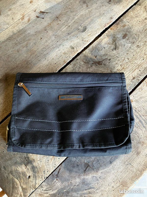 Trousse de toilette in extenso (image 1)