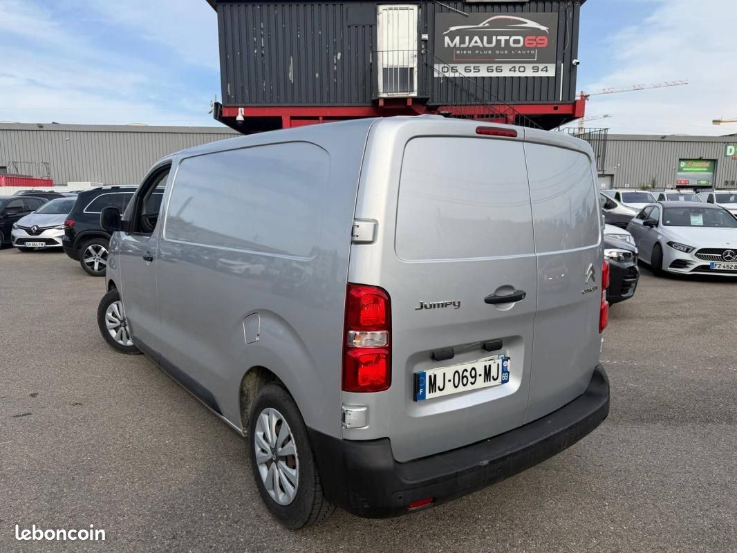 Citroën Jumpy III M 1.6L BLUEHDI 115cv FOURGON GRIS GPS STANDARD BUSINESS (image 4)