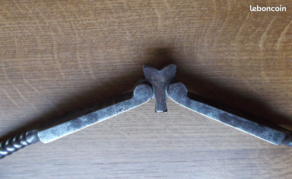 Casse noix, noisettes réversible (image 4)