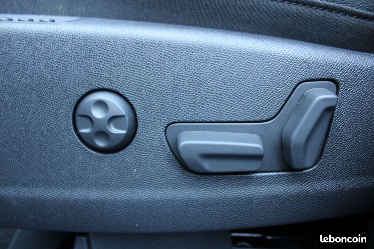 Ds DS 7 CROSSBACK II PALLAS DIESEL 130 EAT8 BOITE AUTO CAMÉRA 180 JANTES 19 GRAND GPS 3D FULL LEDS (image 20)