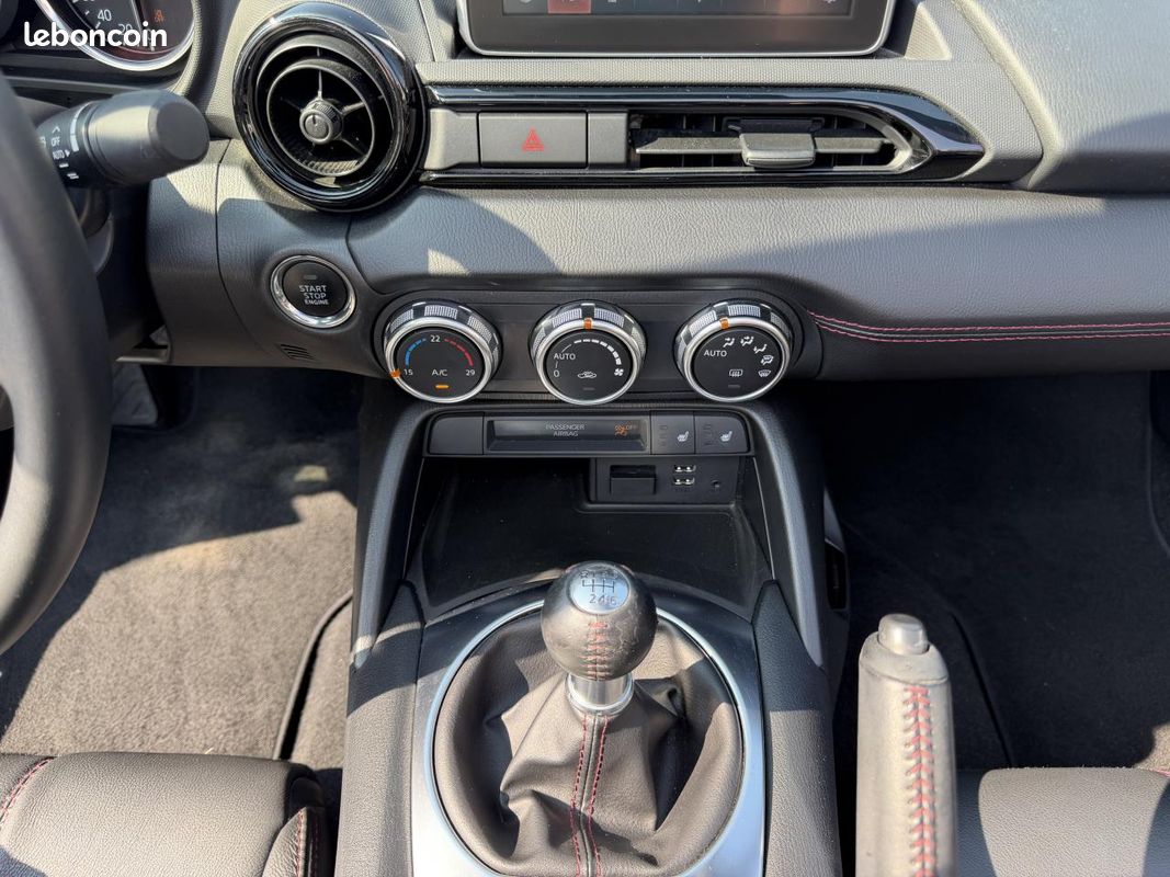 MAZDA MX-5 1.5 Skyactiv-G 131ch ROADSTER TOIT SOUPLE Dynamique - CarPlay - Sièges chauffants (image 9)