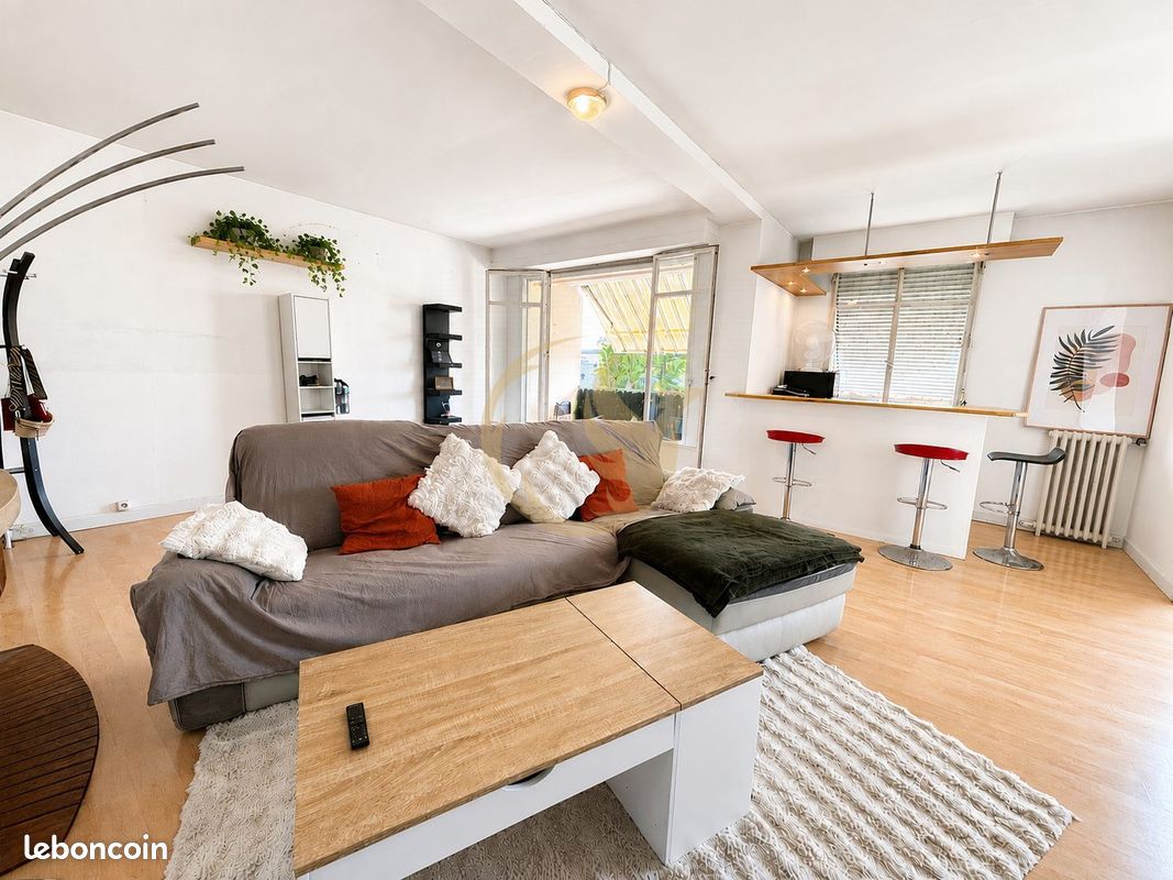 Appartement 5 pièces 133 m² · à Pau · 133 m² · 210 000 €