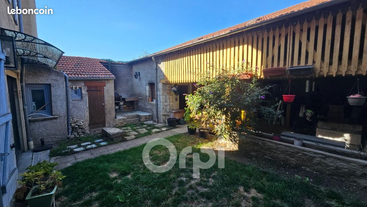 Maison 6 pièces 147 m² · à Aigueperse · 147 m² · 169 500 €