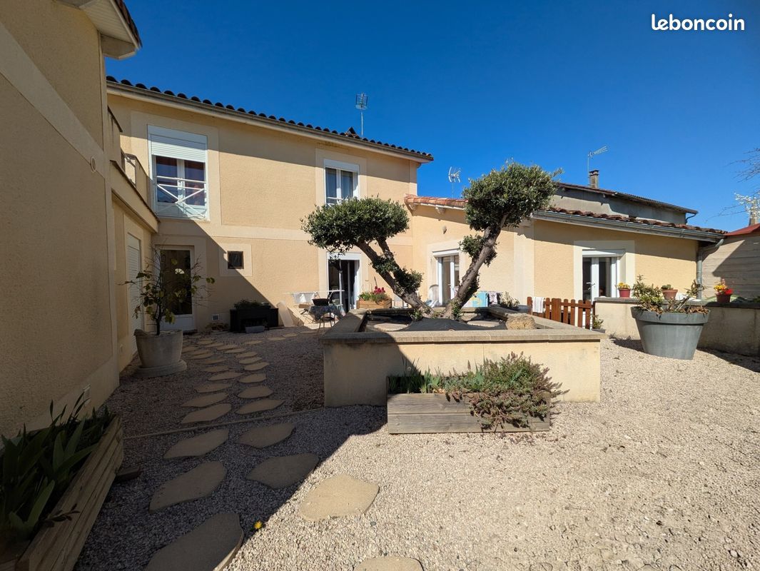 Immeuble 14 pièces 290 m² · à Marciac · 290 m² · 349 000 €