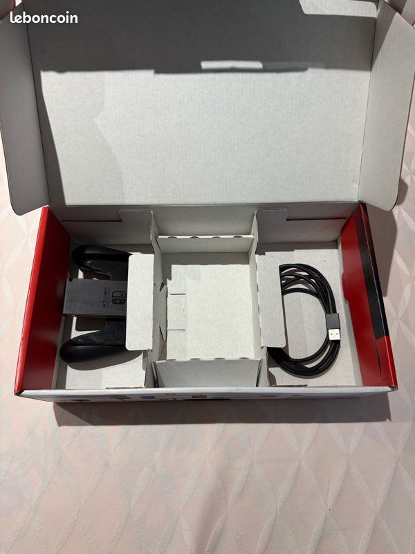 🎮 Nintendo Switch + Manette Pro + 2 Jeux – Excellent état (image 3)
