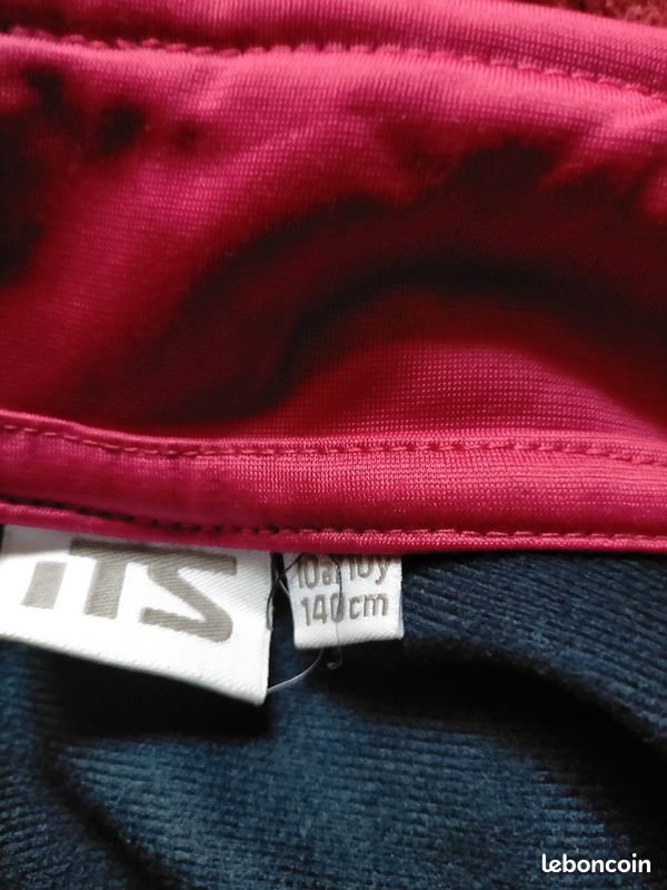 Vend veste enfant 10 ans. Très bon état (image 1)