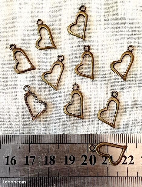 10 Breloques _ Cœurs bronze 20X11mm _ Perles charms création bijoux _ B771 (image 2)