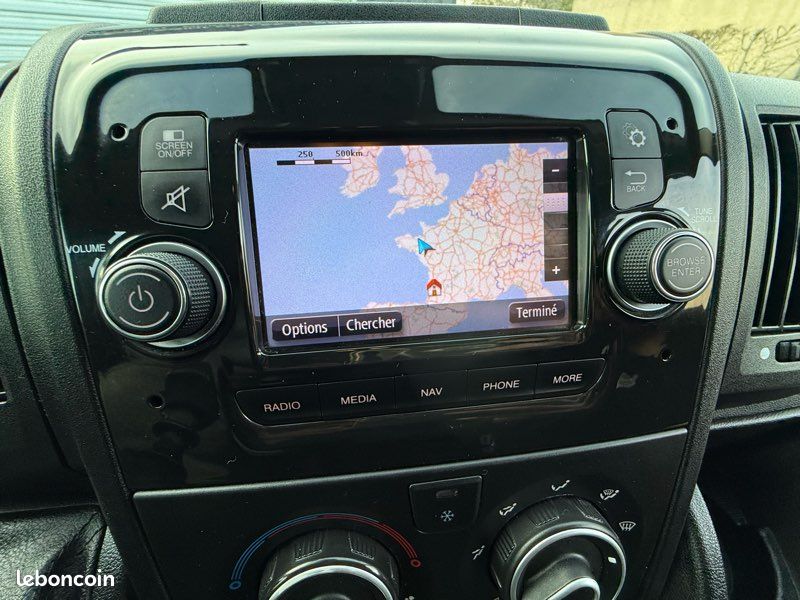 CITROËN Jumper III Phase 3 Fourgon 30 L2H2 2.2 BlueHDi 140 cv GPS-CAMÉRA PRIX TTC (image 11)