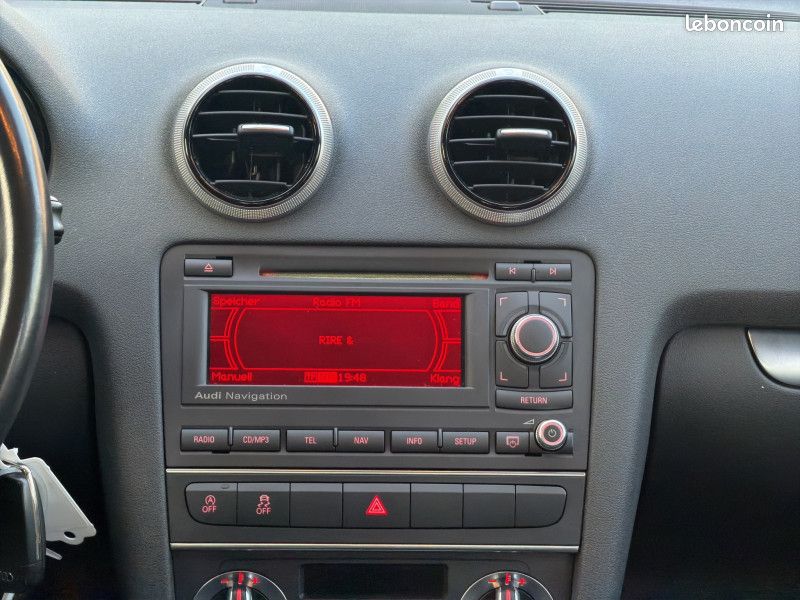 Audi A3 1.2 TFSI 105CH START/STOP ATTRACTION 5P (image 17)