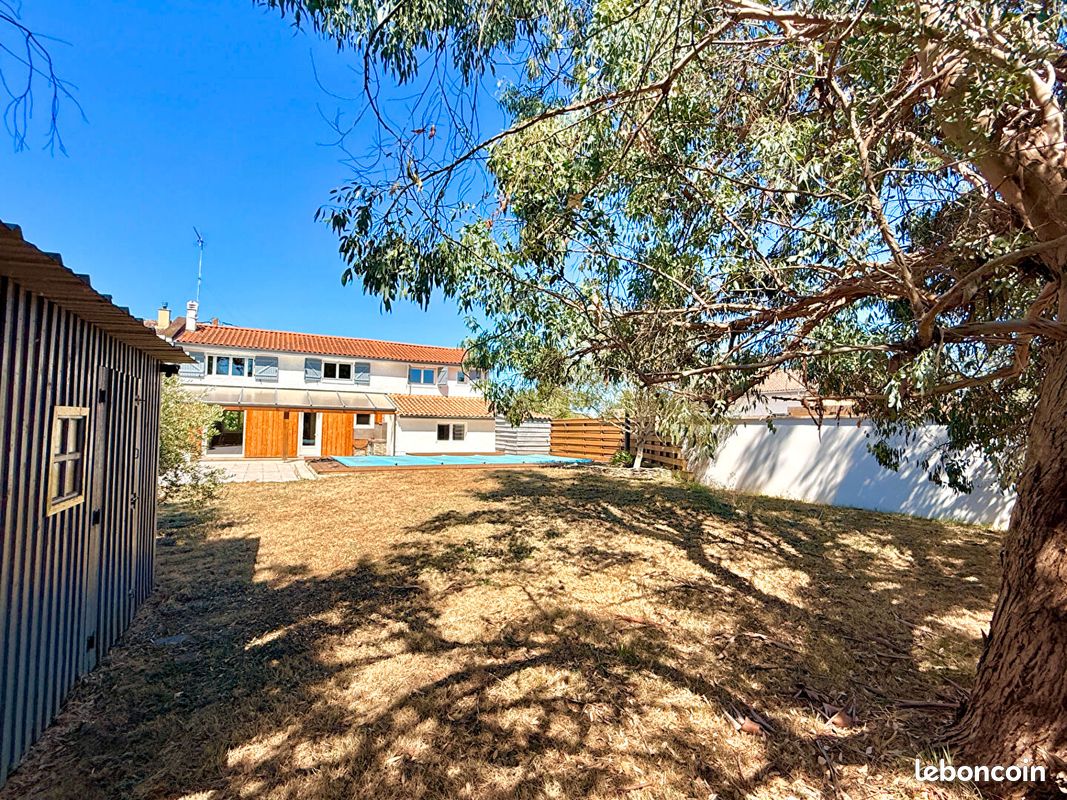 Maison 5 pièces 127 m² · à Saint-Sulpice-Et-Cameyrac · 127 m² · 334 000 €