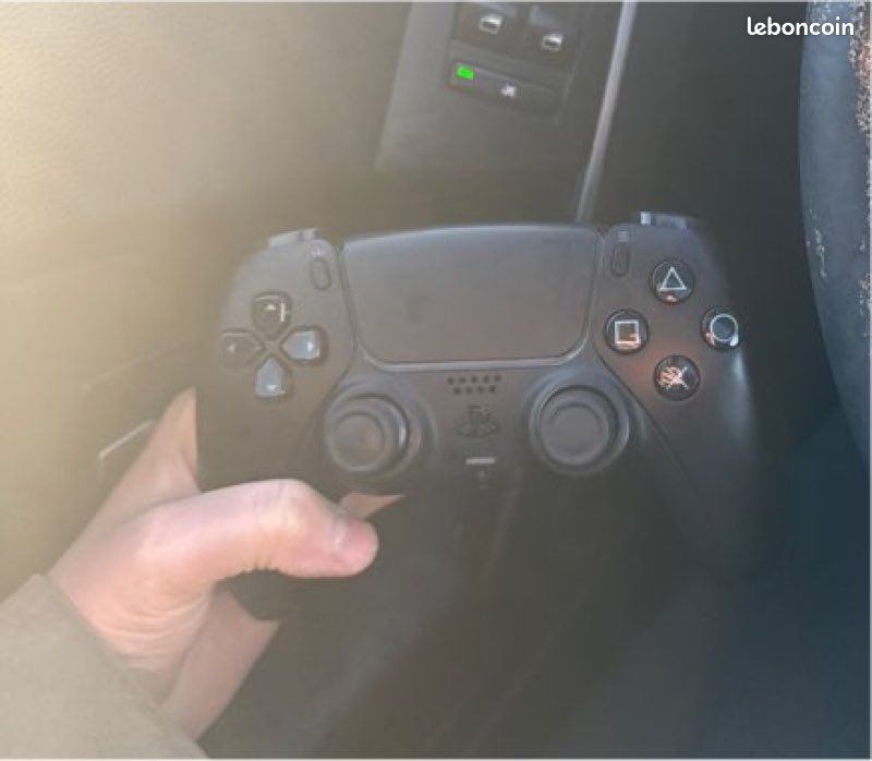 Manette ps 5 très bon état (image 1)