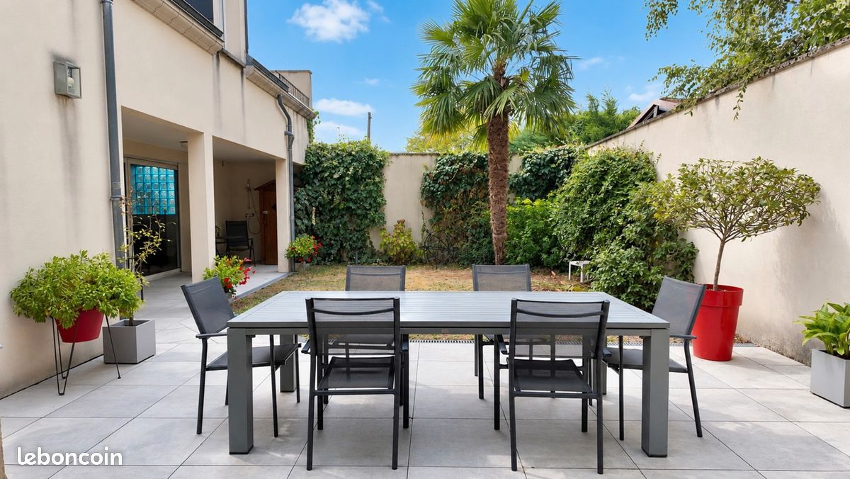 Maison 6 pièces 253 m² · à Orléans · 253 m² · 625 000 €