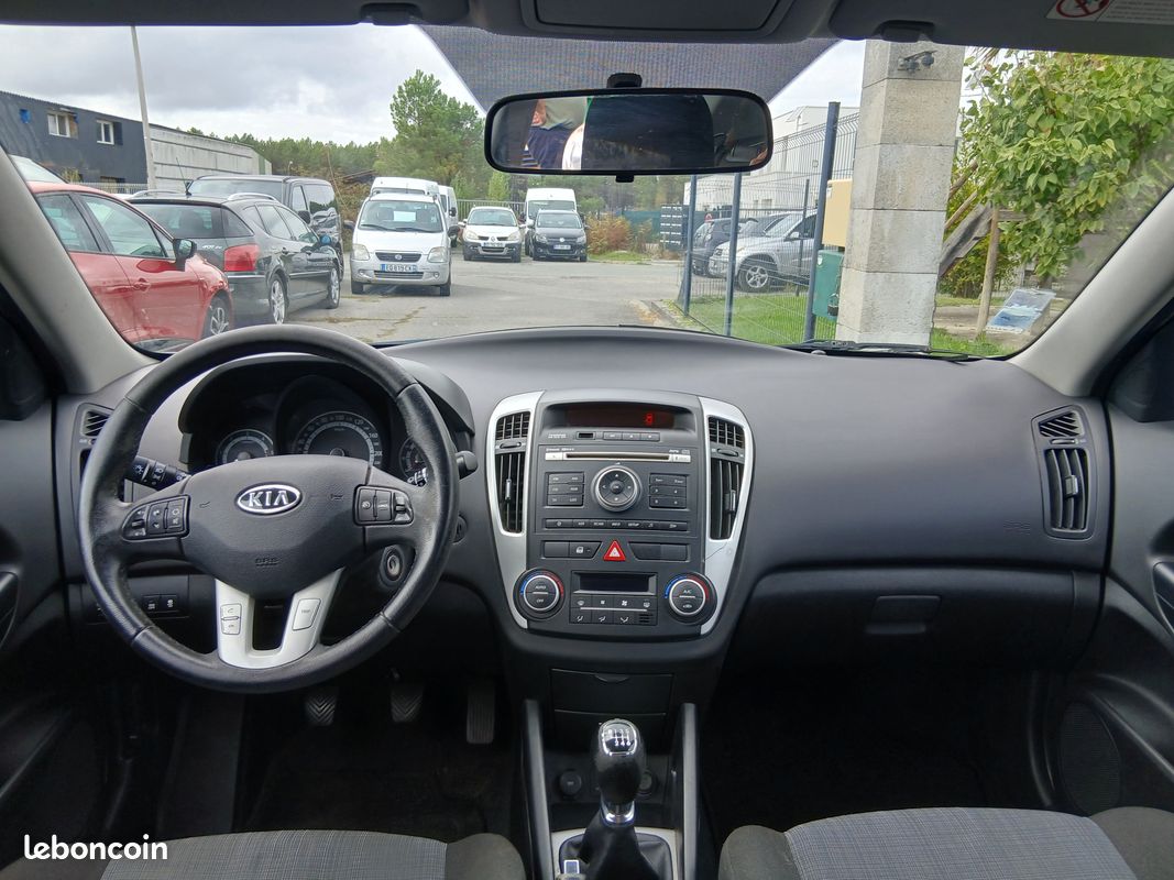 Kia ceed 1.6l crdi 115 active (image 9)