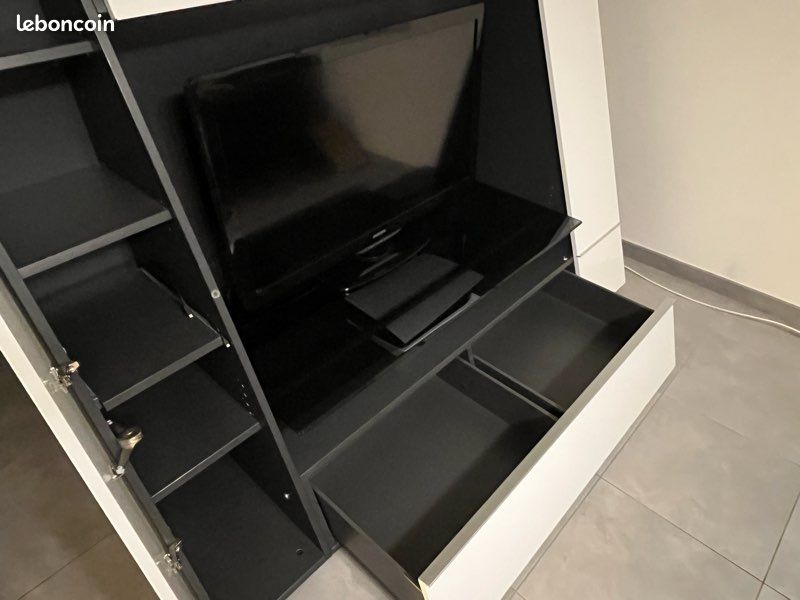 Meuble TV avec rangement (image 3)