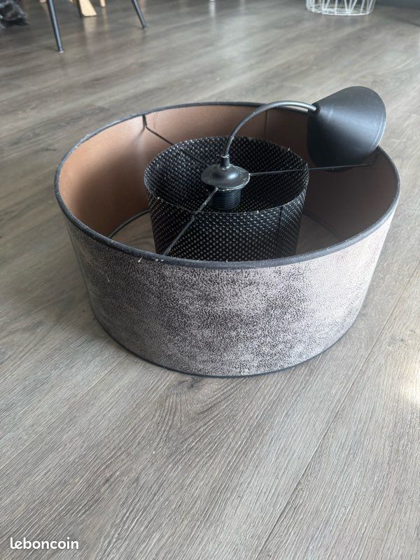 Suspension plafonnier (image 1)