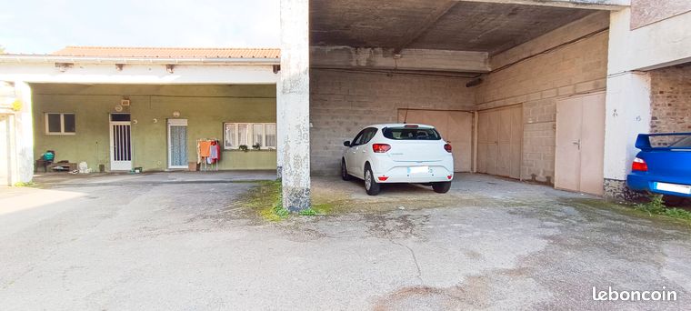 Immeuble 5 pièces 104 m²