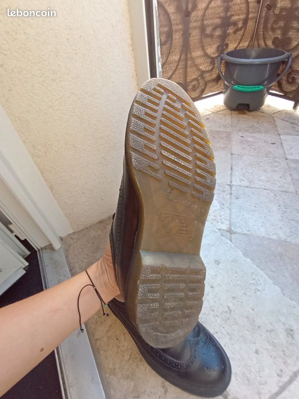 Dr. Martens (image 4)
