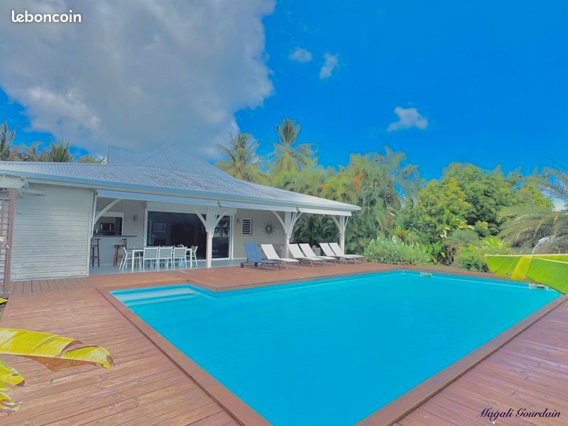 Maison 5 pièces 102 m² · à Saint-François · 102 m² · 550 000 €