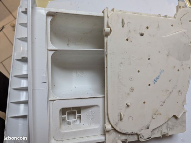 Bac INDESIT ENSEMBLE TIROIR A LESSIVES DETERGENT