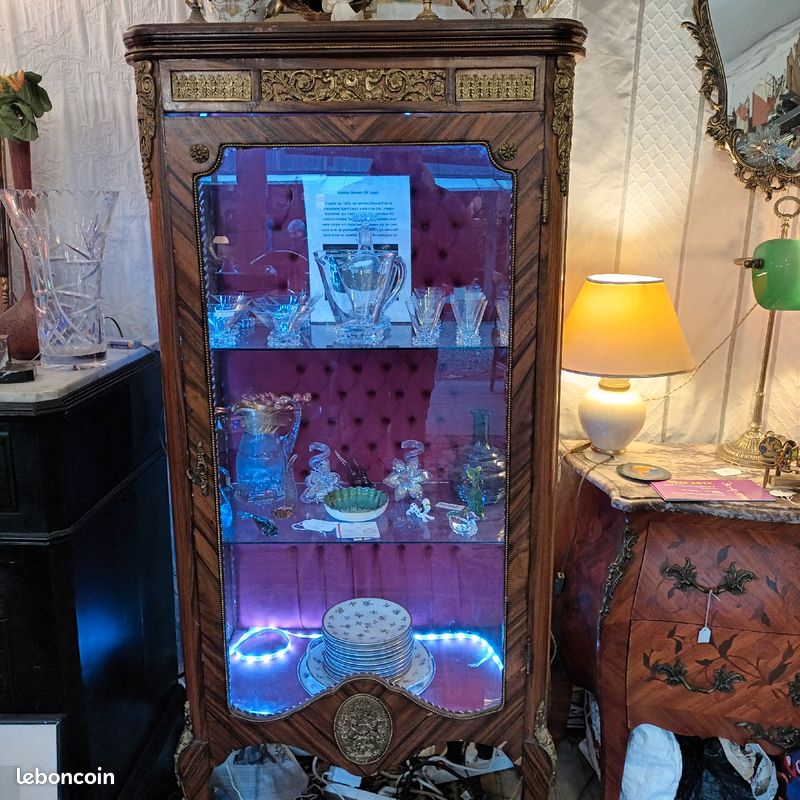 Vitrine (image 1)