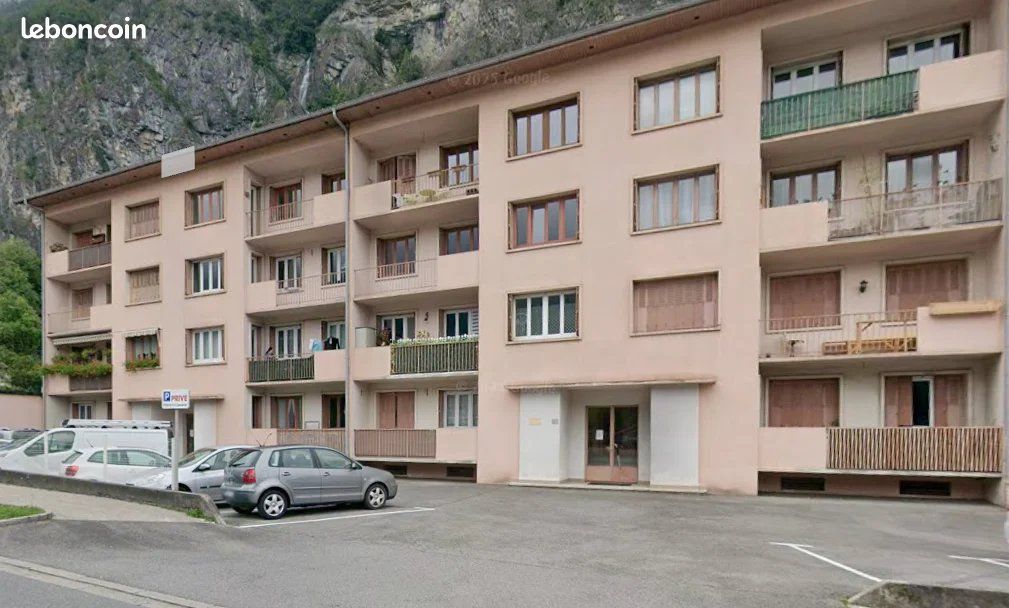 Appartement 3 pièces 70 m² · à Magland · 70 m² · 880 €/mois