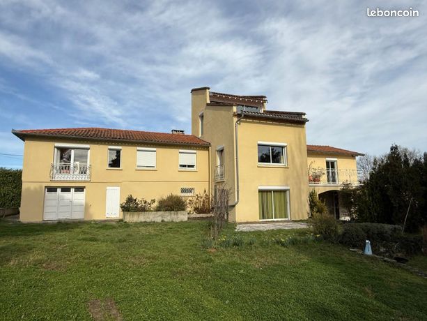 Maison 7 pièces 250 m²