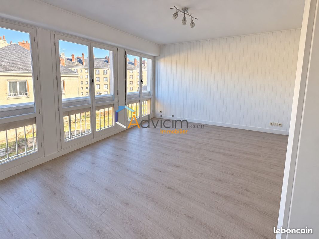 Appartement 1 pièce 28 m² · à Orléans · 28 m² · 424 €/mois