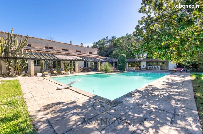 Maison 7 pièces 350 m²